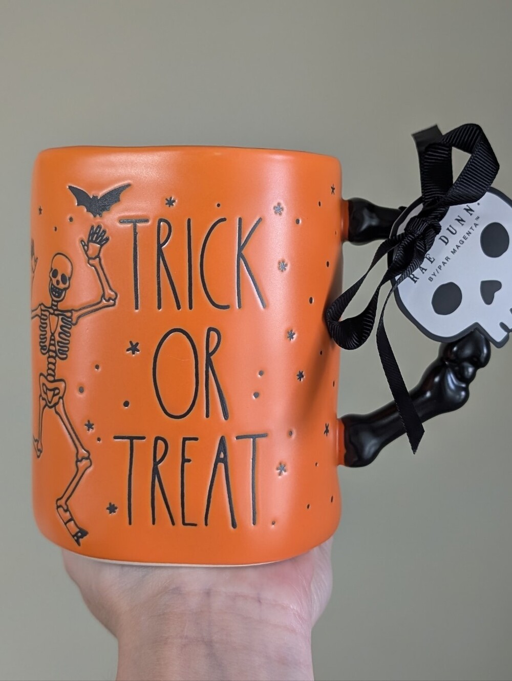 Rae Dunn TRICK OR TREAT Dancing Skeleton Mug with Bone Design Handle 🦴